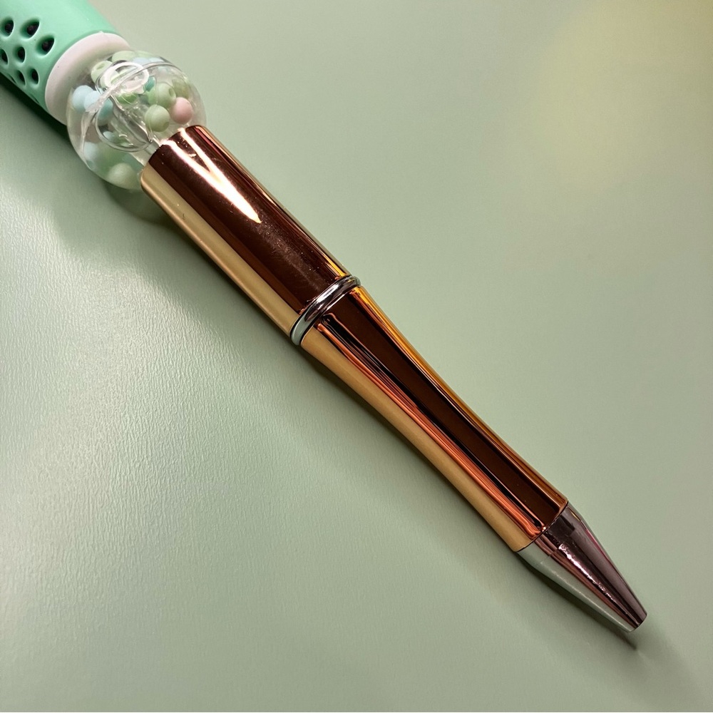 Green & White Boba Tea Handmade Beaded Pen - Picture 4 of 6